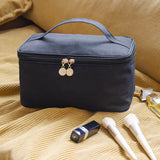 Rectangular handle makeup bag